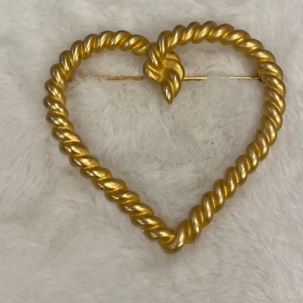 Heart Shaped Matte Gold Brooch